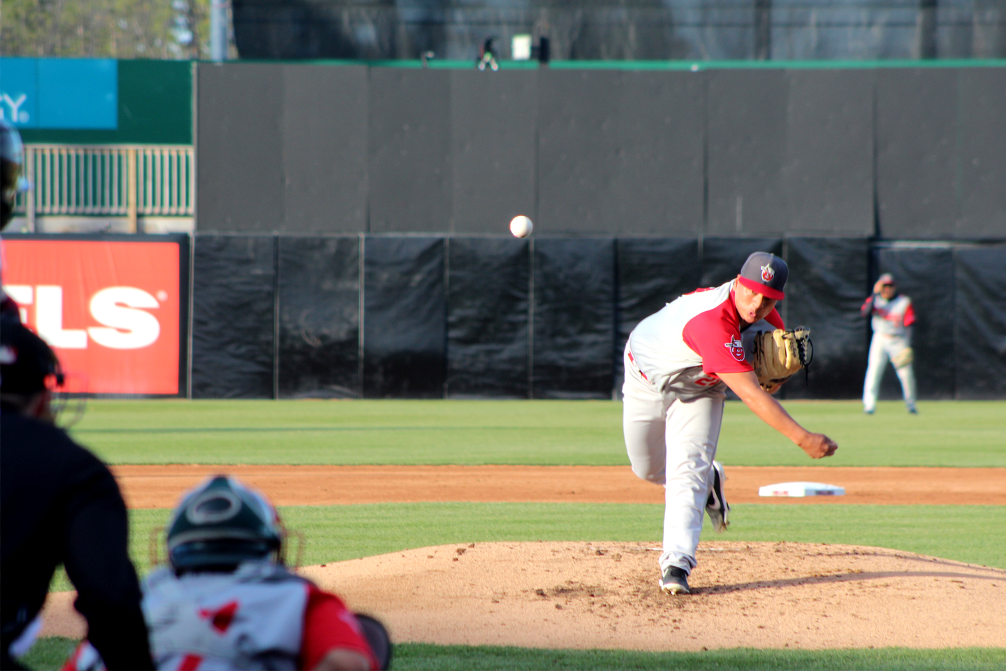 Ben Sakoguchi: Orange Crate Label Paintings - Baseball Reliquary, image size:1440x960